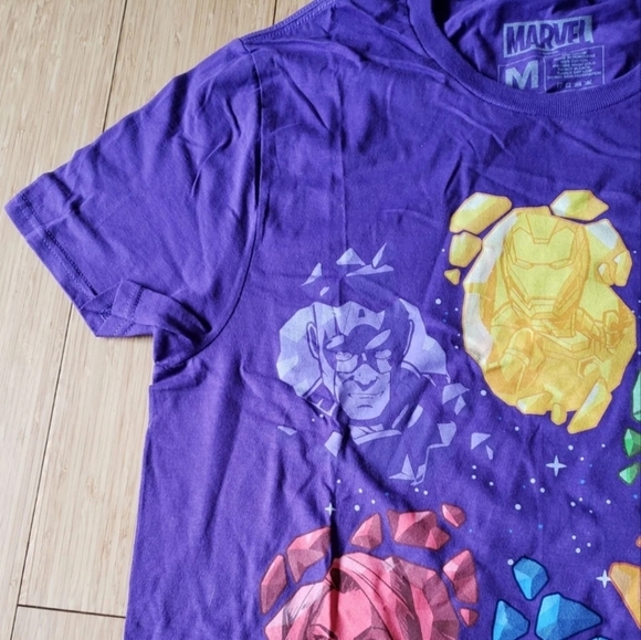 **Host pick**Marvel Tee Shirt - Picture 7 of 8